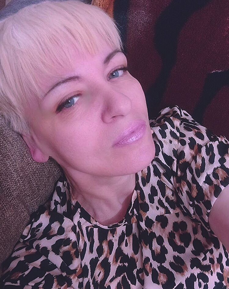  54365633  Tatiana, 54 ,    