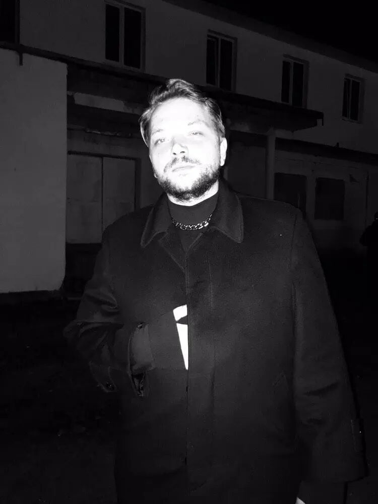  53085783  , 29 ,    -