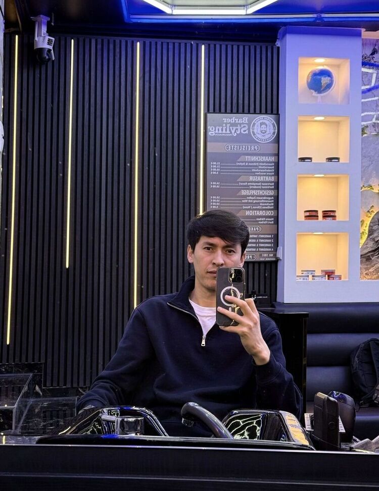  54565043  Rohey, 26 ,    