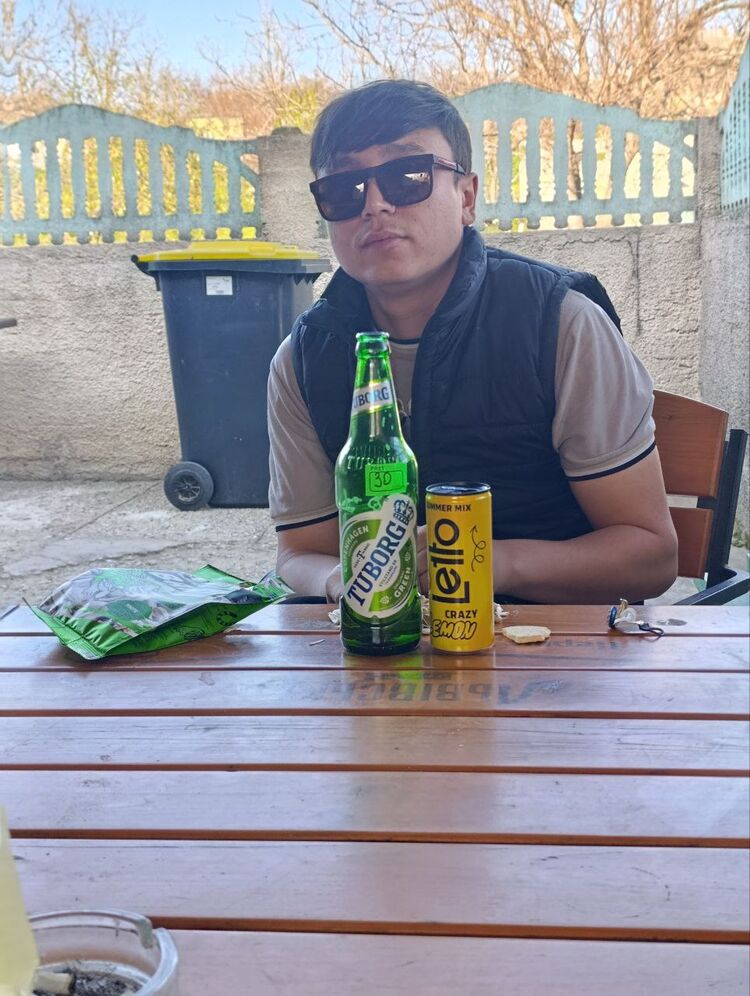  51038853  , 24 ,    