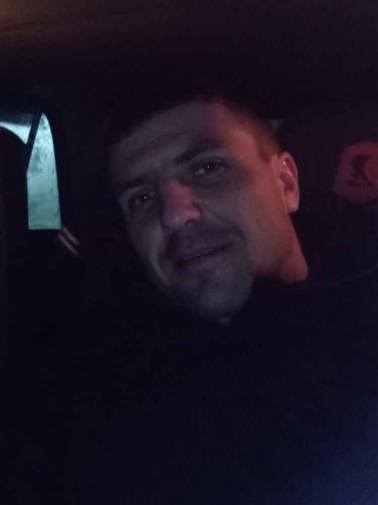  48857063  , 37 ,    