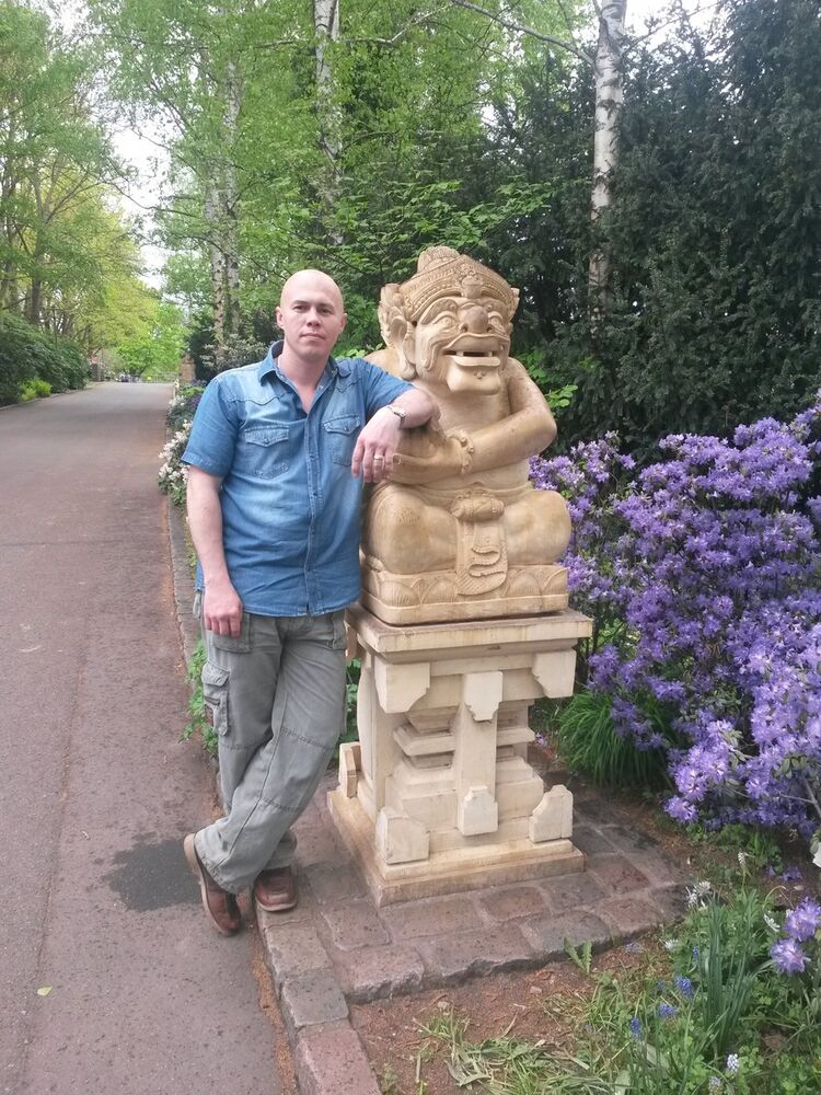  6041633  Andrej, 47 ,    