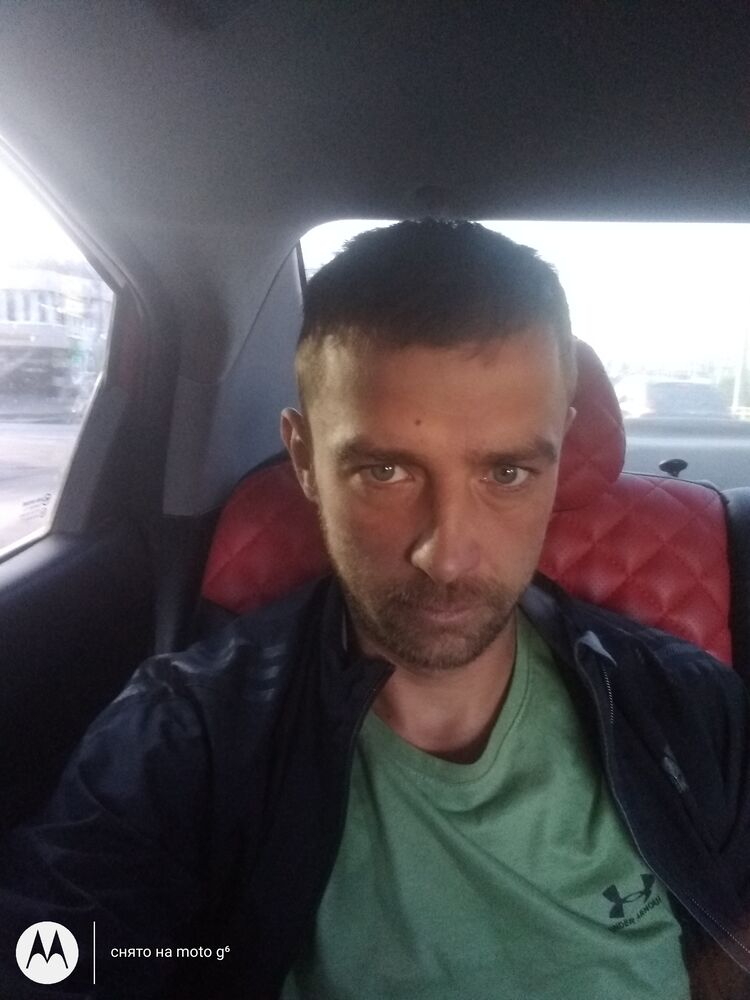 45947673  Petr, 38 ,    