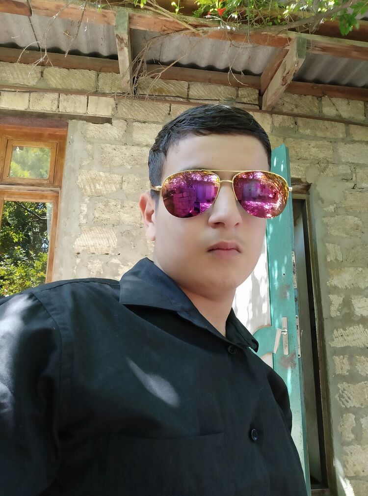  21123853  Arif, 23 ,    