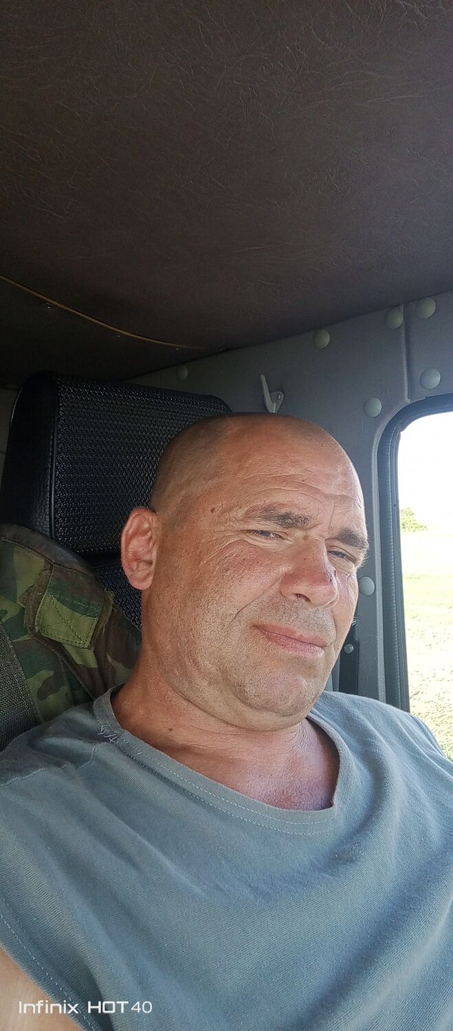  44289043  , 49 ,    