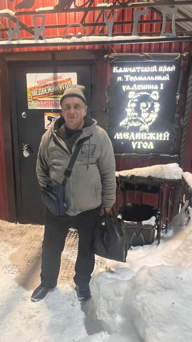  40500323  Sergey, 57 ,    -