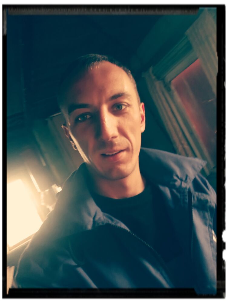  49136453  Vitalii, 33 ,    