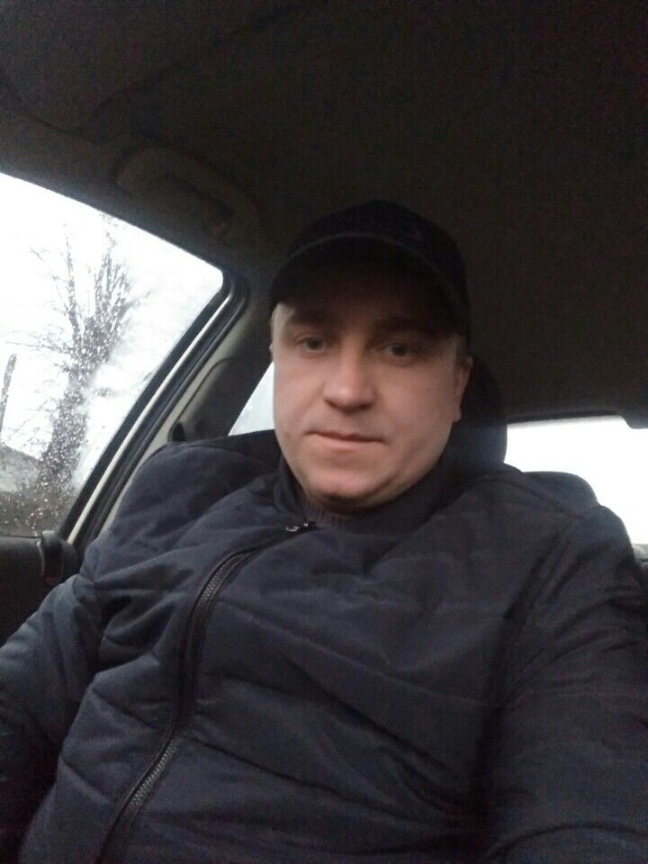  11827333  Vitalik, 32 ,    