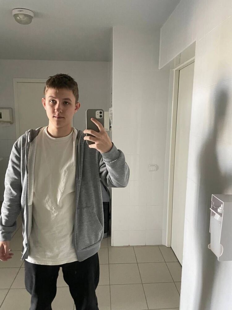 ���� 40821583 ����� ��������, 23 ����, ���� ���������� � ��������