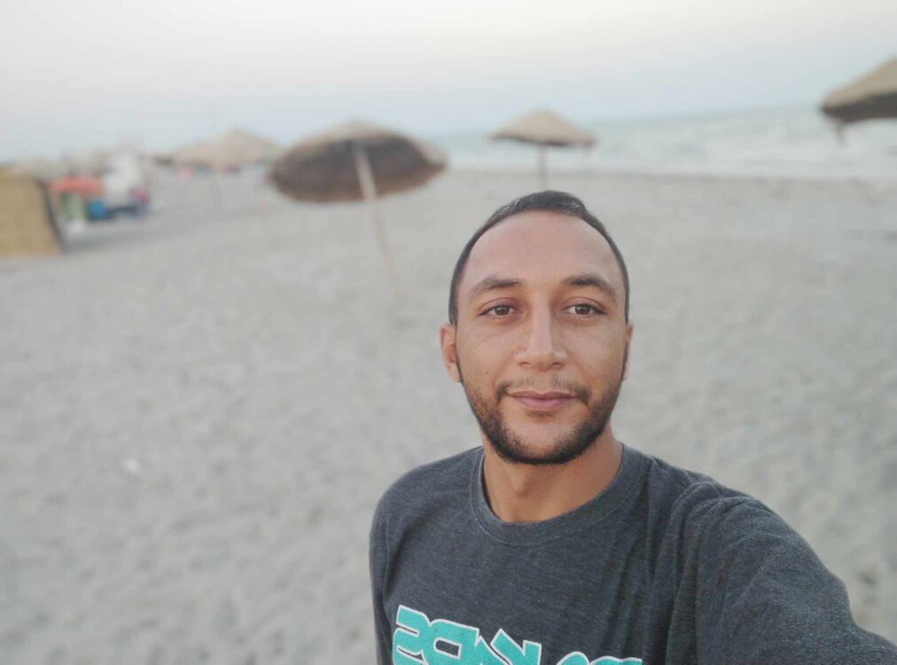  39608033  Moez mannoub, 33 ,    Tunis