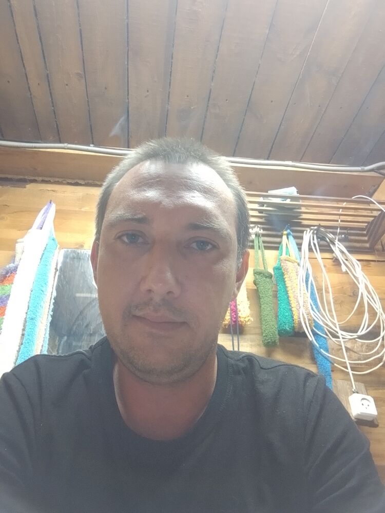  52801583  , 37 ,    