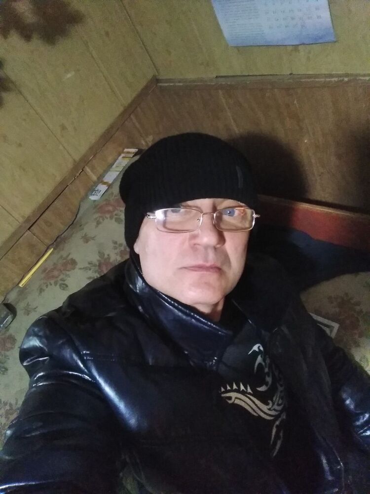  15079753  Ivan, 51 ,    