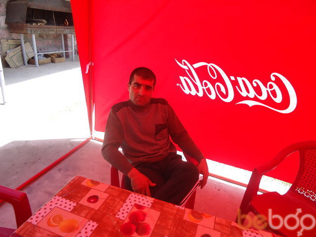  1181693  Armen, 47 ,    