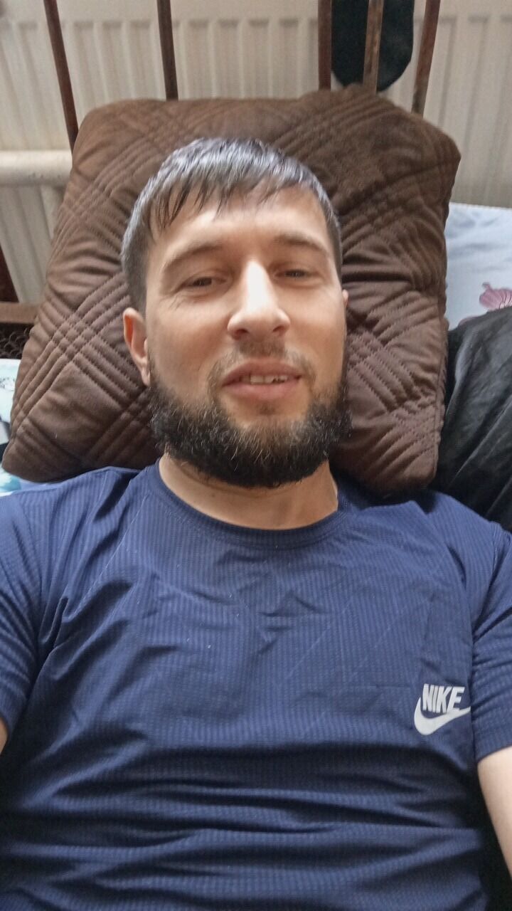  46446723  Marat, 37 ,    