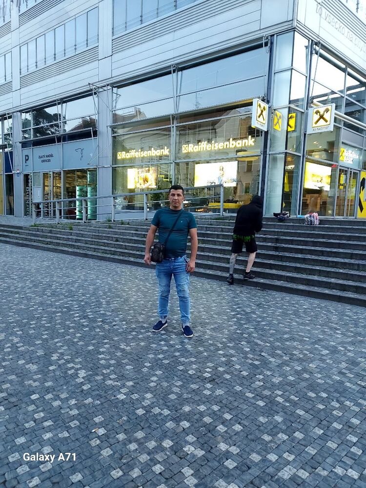  43897323  Erik, 35 ,    Praha