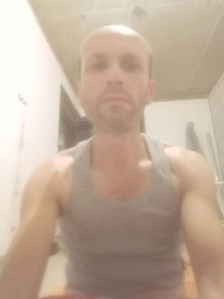  38044233  , 45 ,    