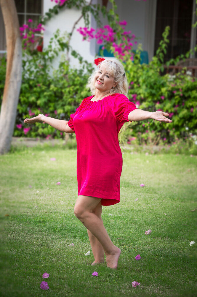 36088483  Lubov, 68 ,    --
