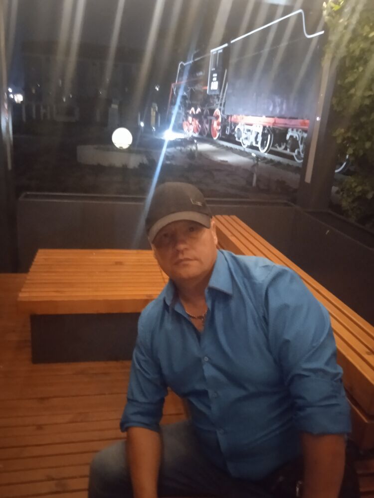 44938403  , 42 ,    