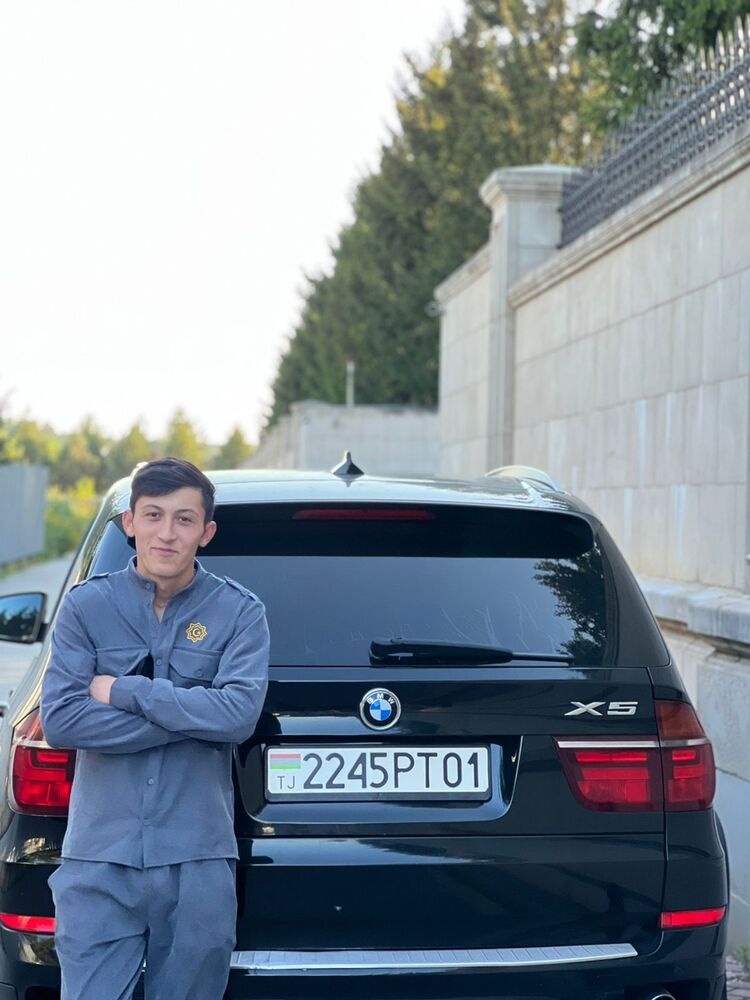 36735183  Behzod, 23 ,    