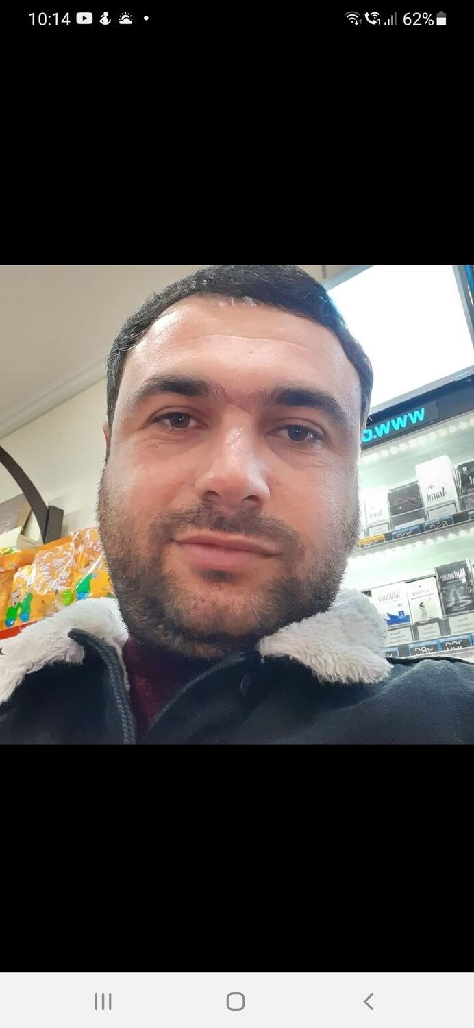  28398793  Vahagn, 35 ,    