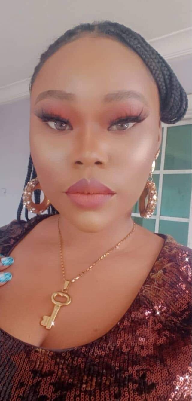  Umuahia,   Kim, 28 ,     , c 