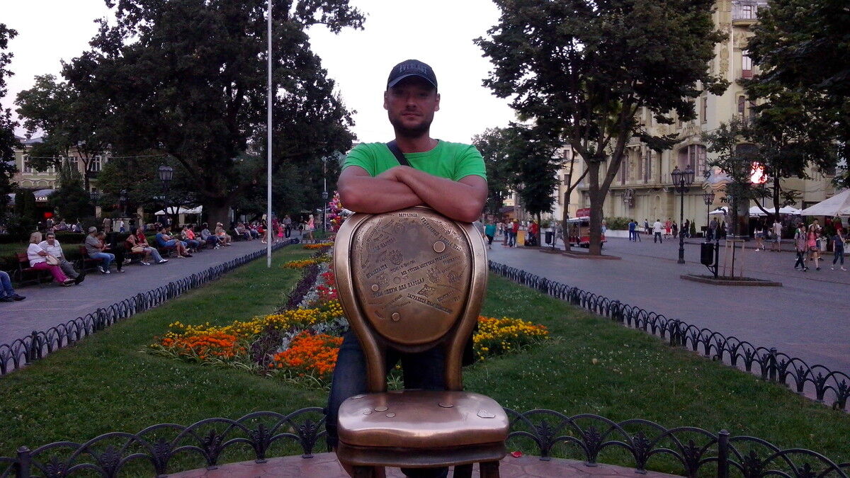  5179303  Timur, 44 ,    