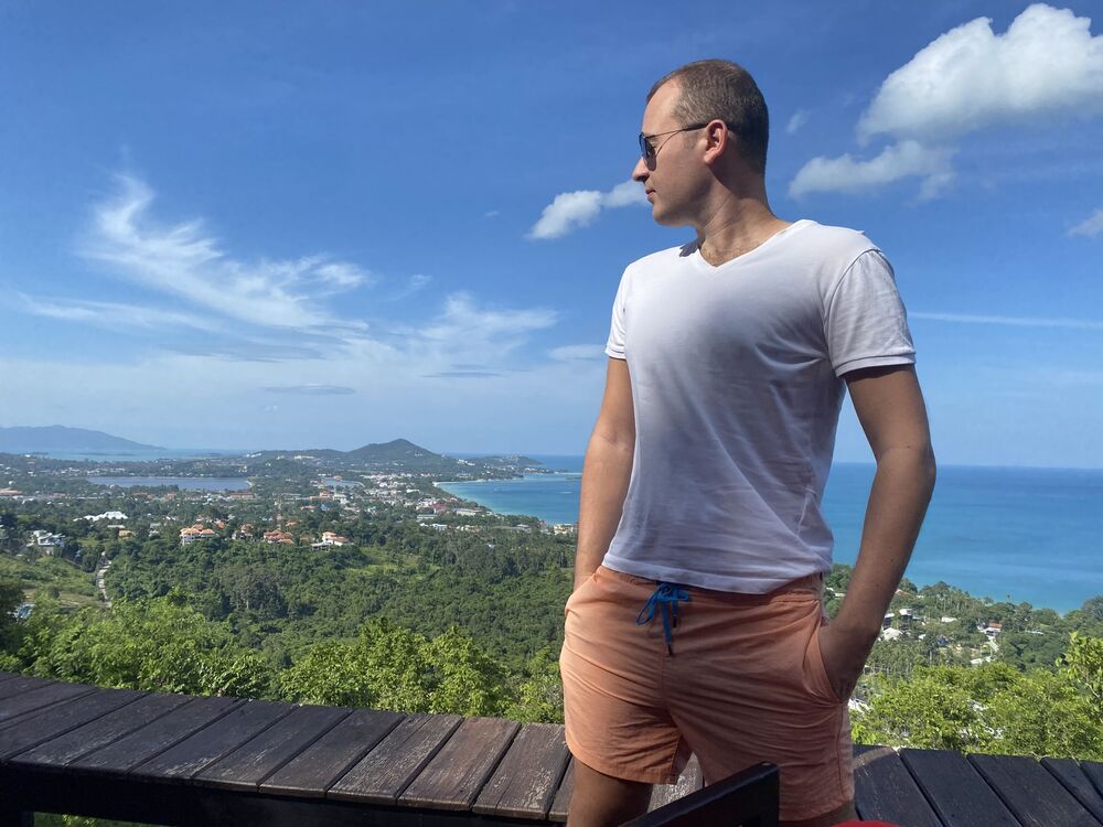  ,   Eugene, 43 ,   c 