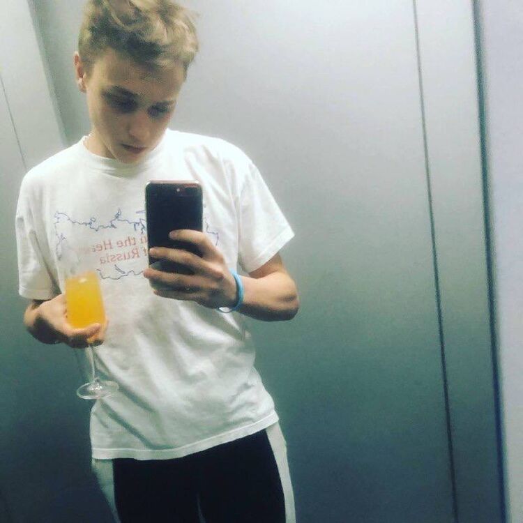  26807623  , 21 ,    -