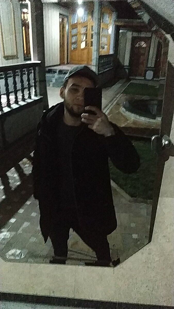  16483443  Umar, 27 ,    