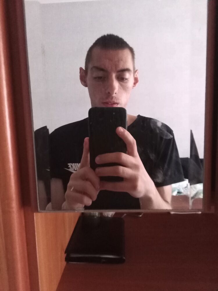  37168193  , 23 ,    -