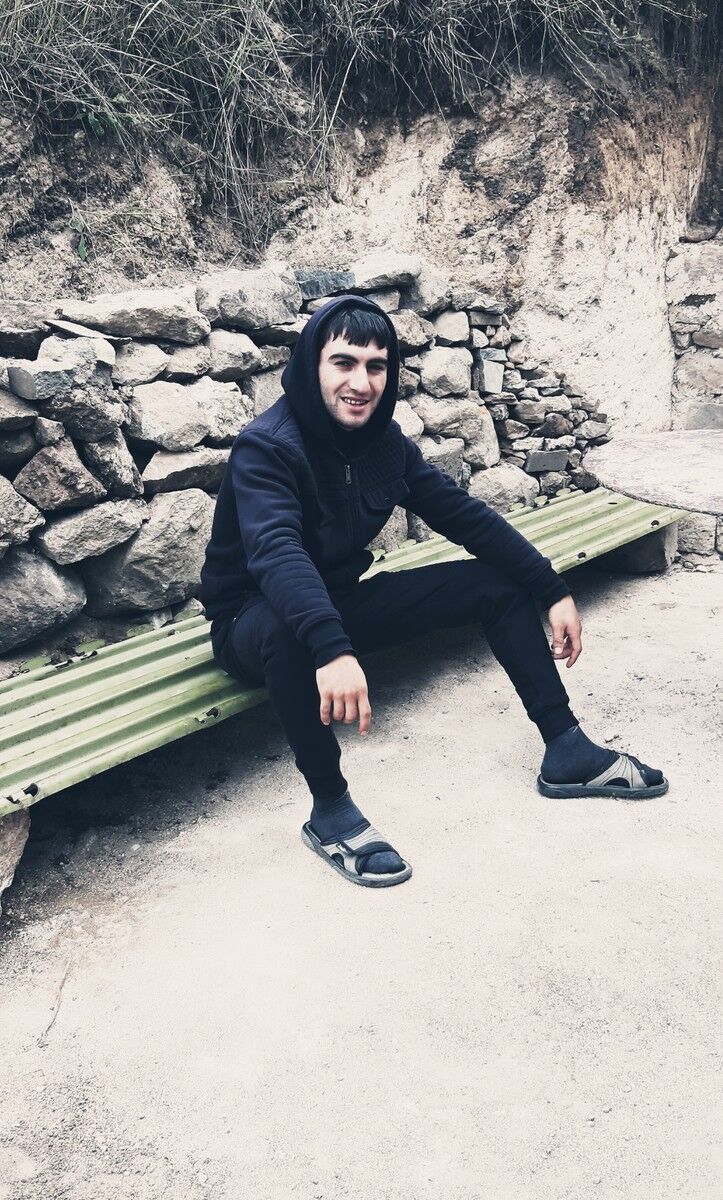  17631483  Ando, 32 ,    