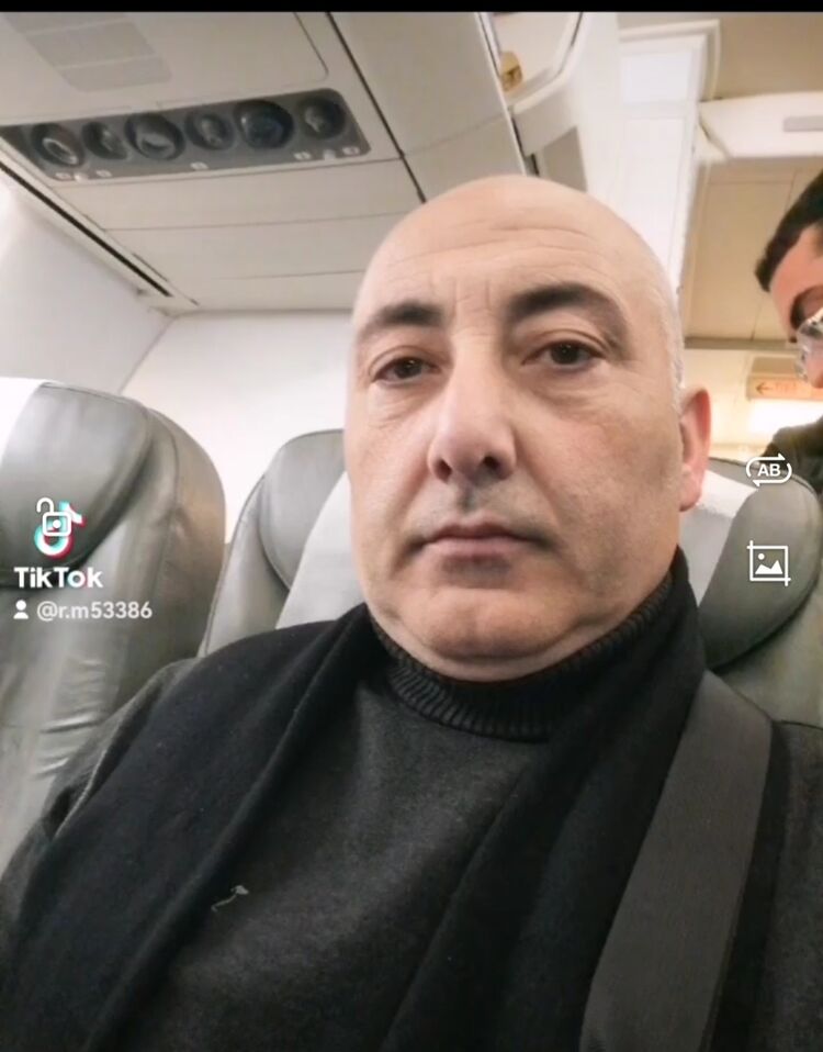  42000993  Samed, 48 ,     