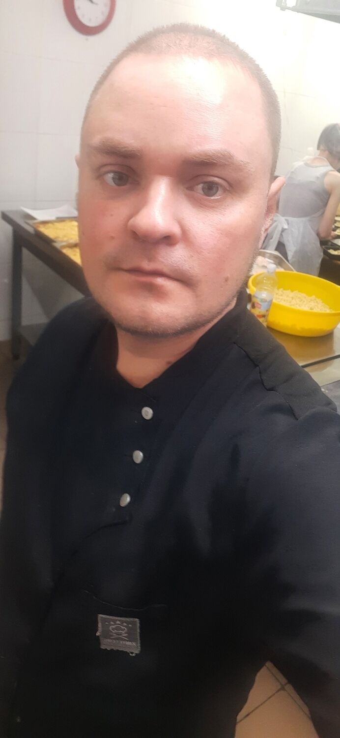 46816873  , 33 ,    