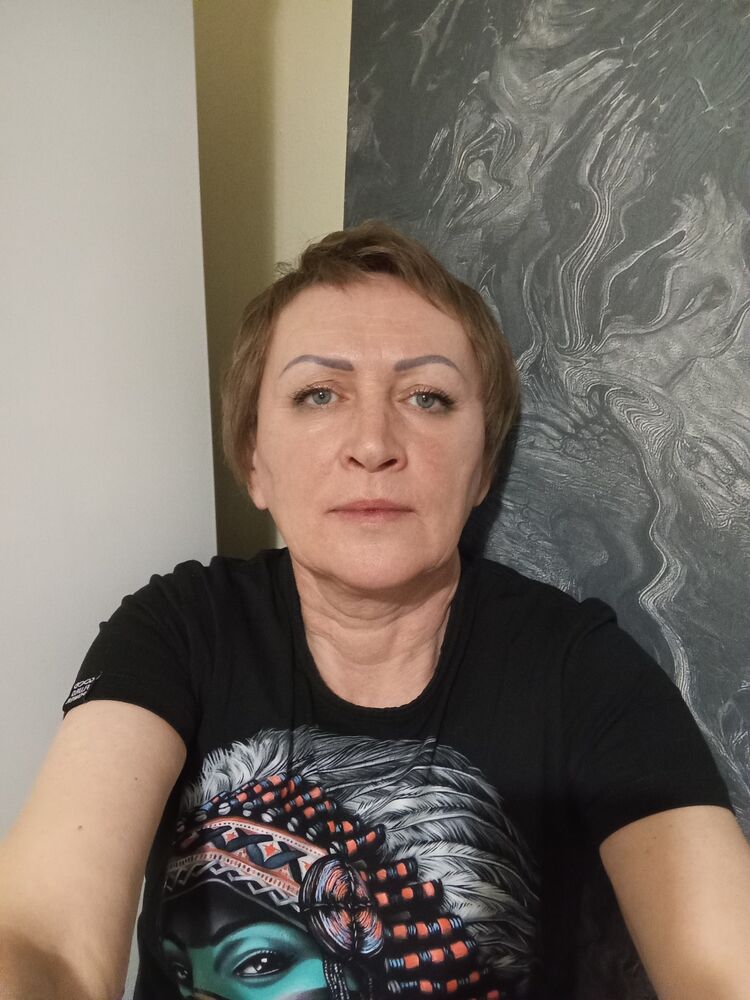  46940923  , 52 ,    
