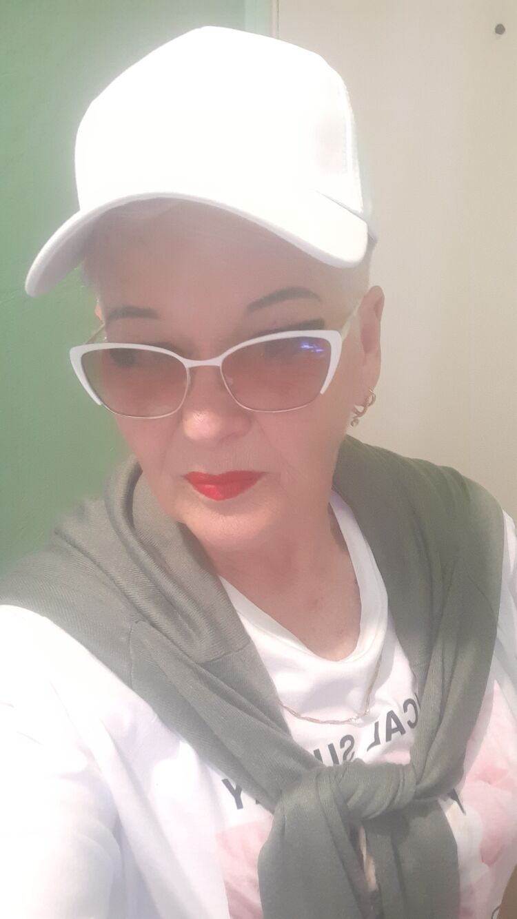  52038323  Larisa, 62 ,    