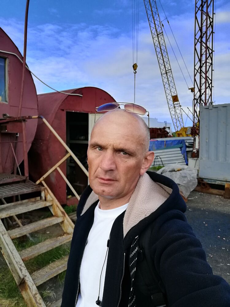  28749673  , 51 ,     