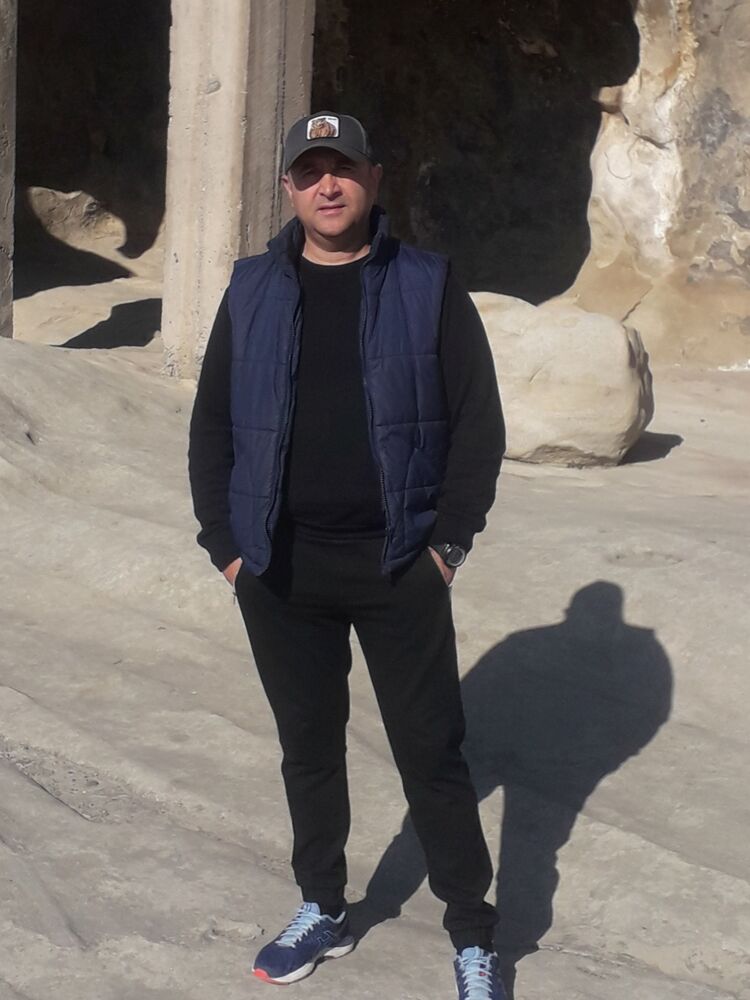  ,   Mimino, 47 ,   ,   