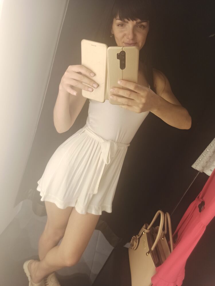  29082413  Anna, 33 ,    