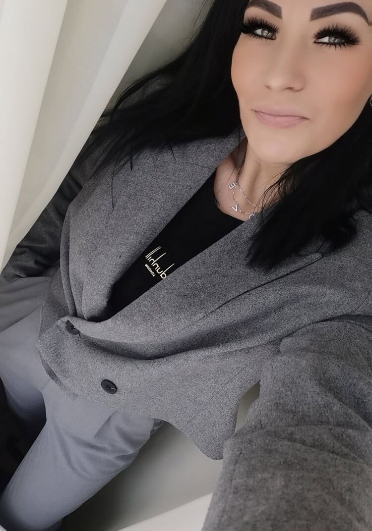  ,   Kris, 42 ,   ,   , c , 