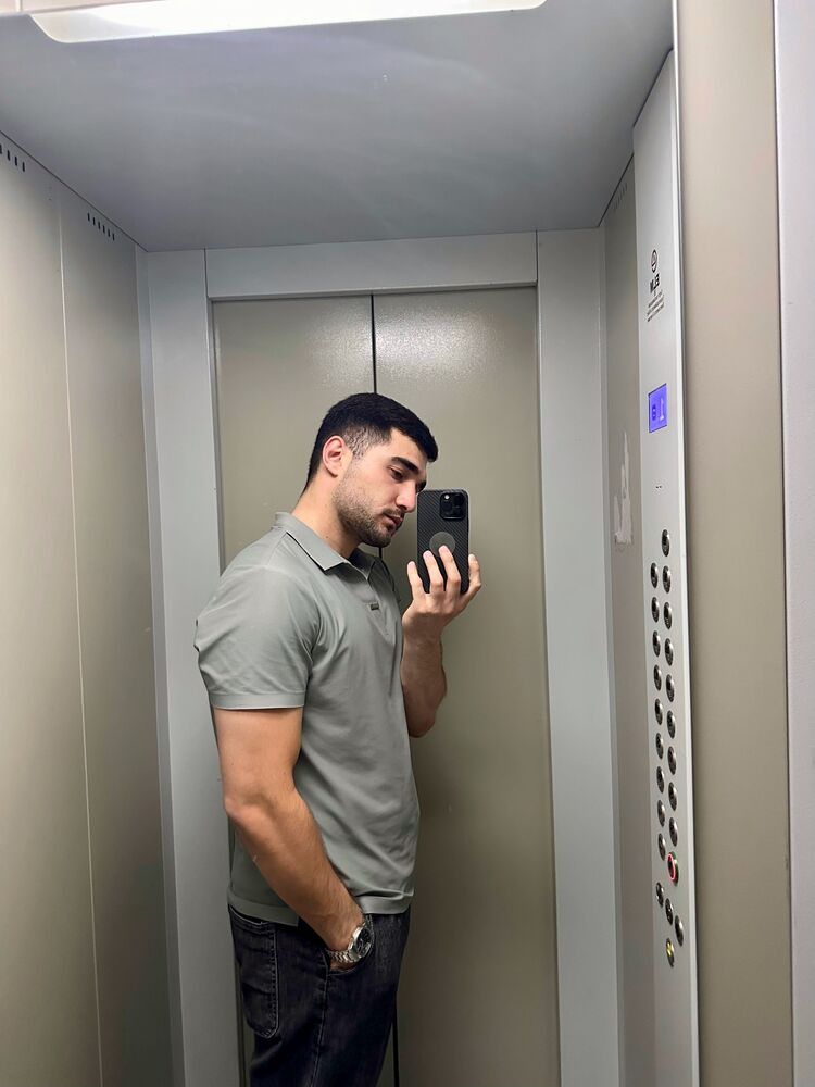  52863073  , 24 ,    