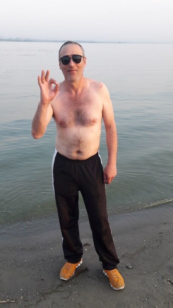 28315853  David, 49 ,    