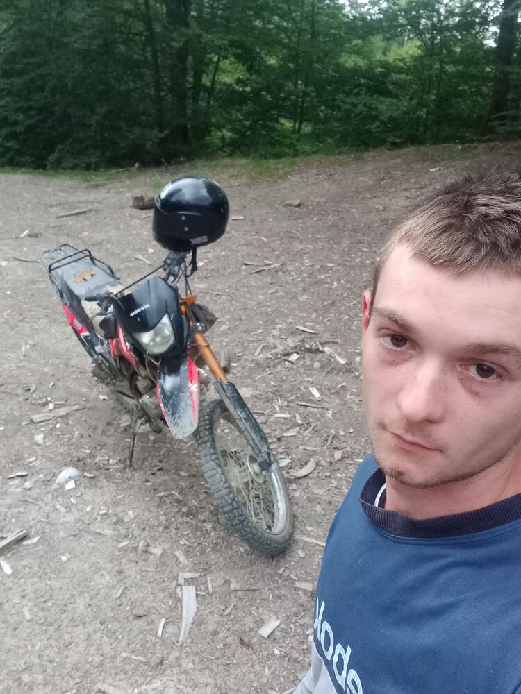  43130433  Vadim, 23 ,    