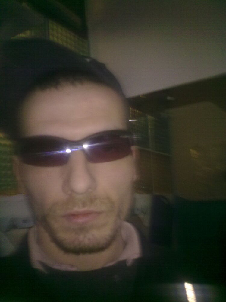  11400823  , 39 ,    
