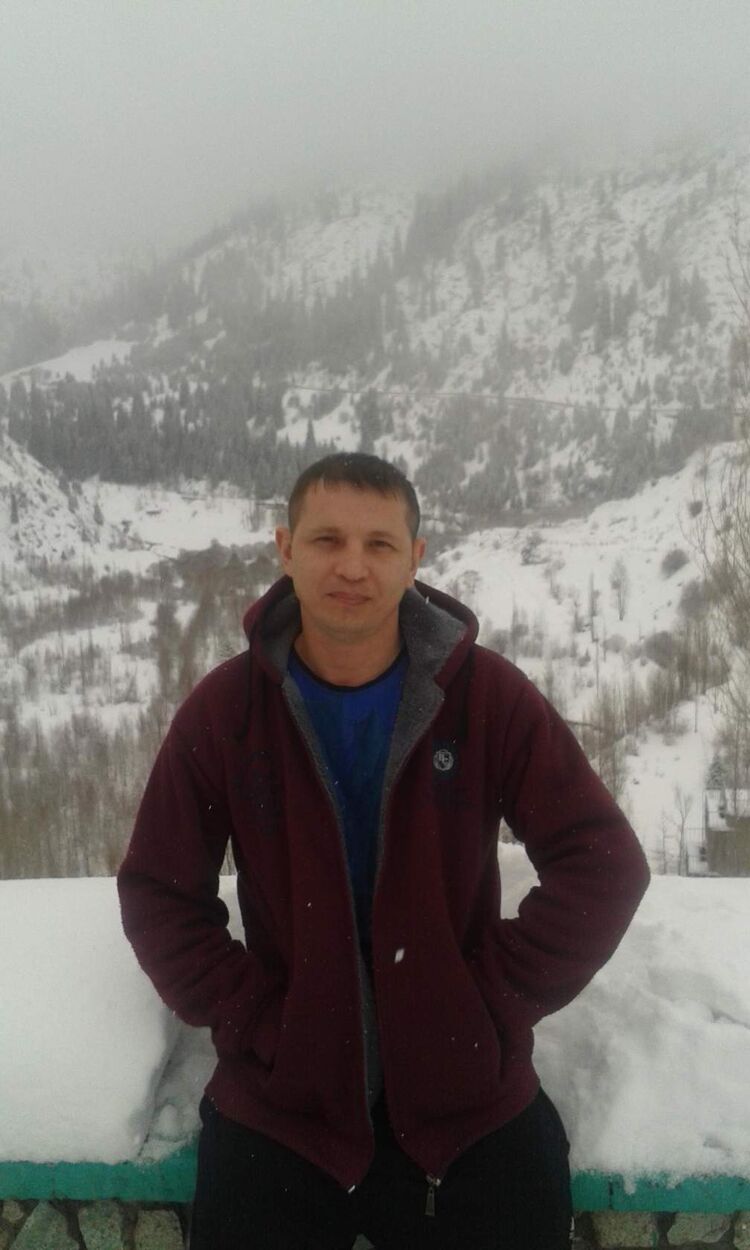  ,   Aleks, 43 ,   ,   