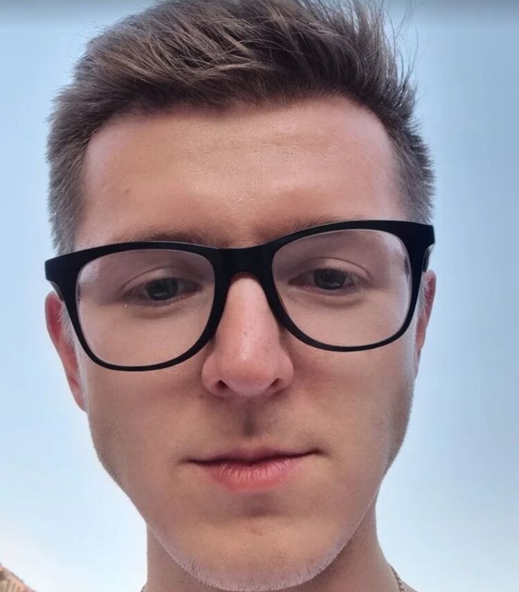  27439843  , 32 ,    -