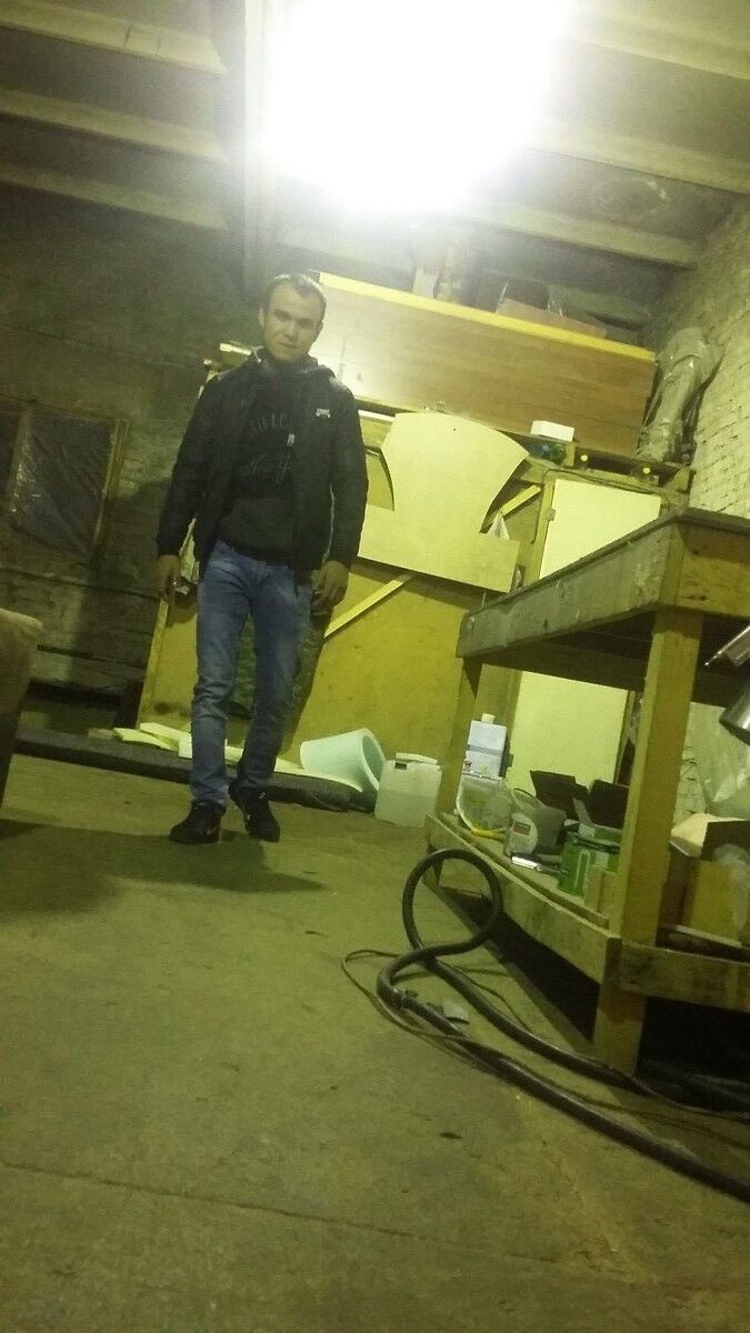  ,   Tom, 32 ,   ,   , c 