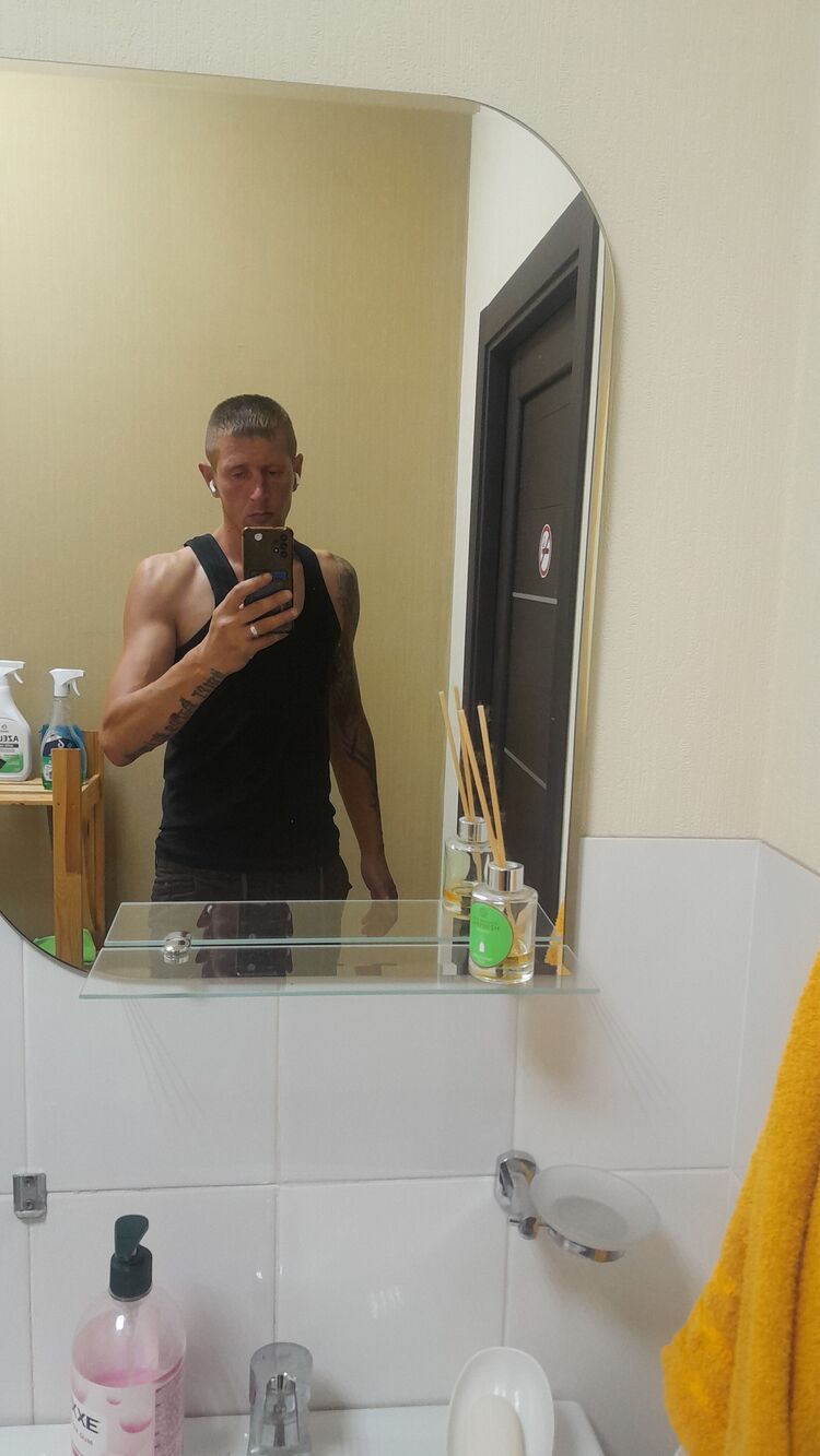  ,   Anatoly, 36 ,   ,   , c 