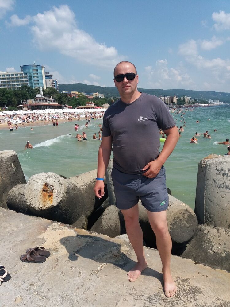  17221913  Andrei, 44 ,    