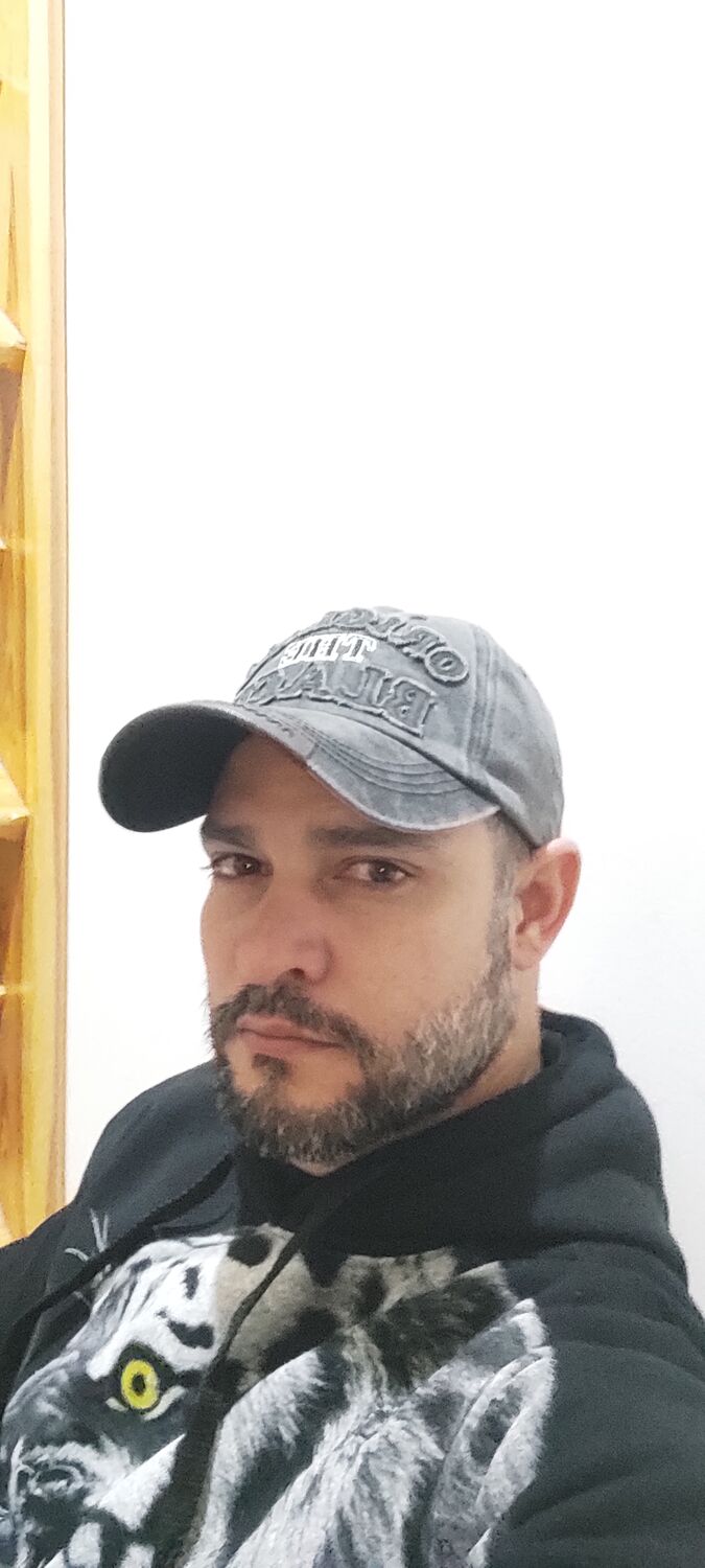  38273203  Yoandis, 39 ,    