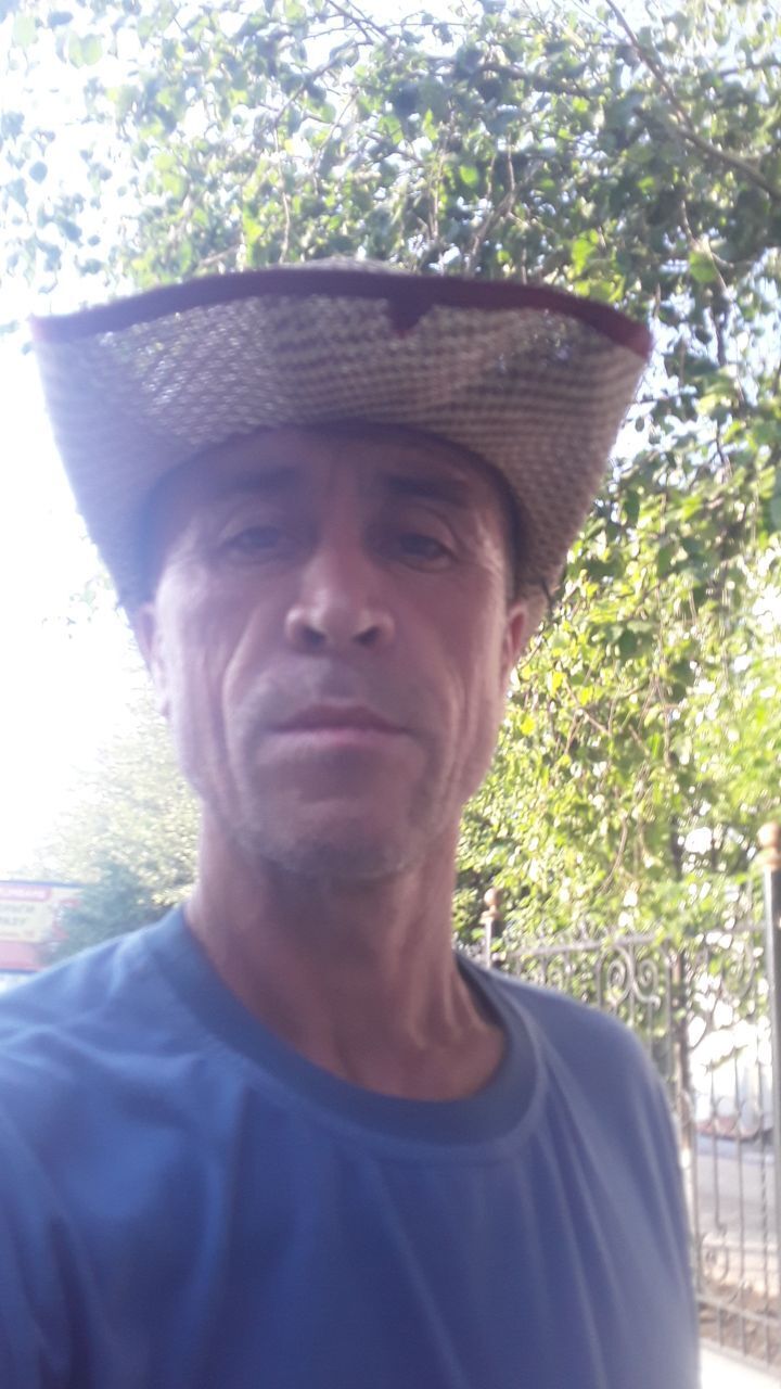  44946893  Akmal, 48 ,    